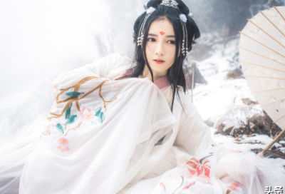​赞美领导的话经典精辟（夸领导工作辛苦的话）
