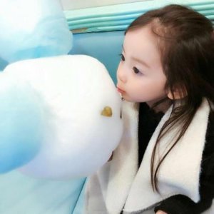 ​小学毕业季个性签名(希望这个小孩能感受到人生的风雨…)