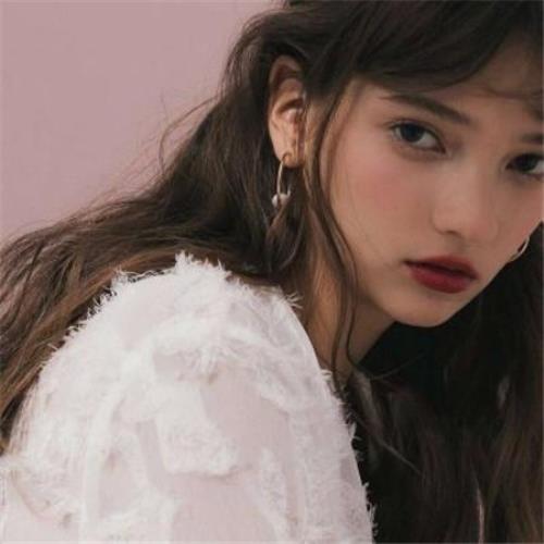 走夜路吹口哨的歇后语