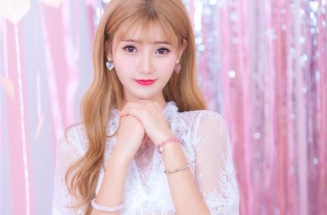 谢谢女儿的礼物说说(54句) 谢谢女儿的礼物说说(54句)