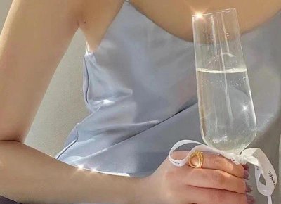 ​夜深人静的时候写给情人的话（唯美静夜小情话给爱人的）